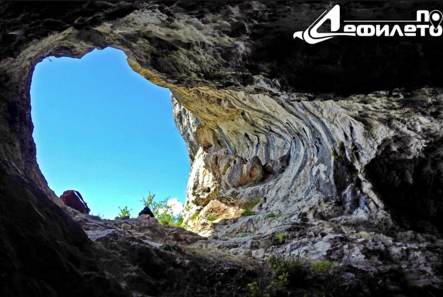 Кристалната пещера